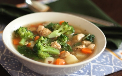 شوربة البروكولي والخضار